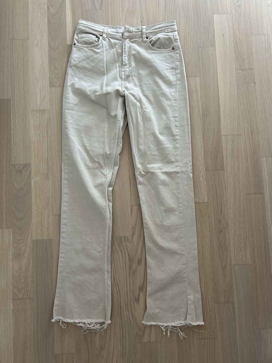 Stradivarius Jeans: Jeans beige Stradivarius Grösse 38 – Nuovo (secondo la descrizione) da Zuchwil venduto da celixne