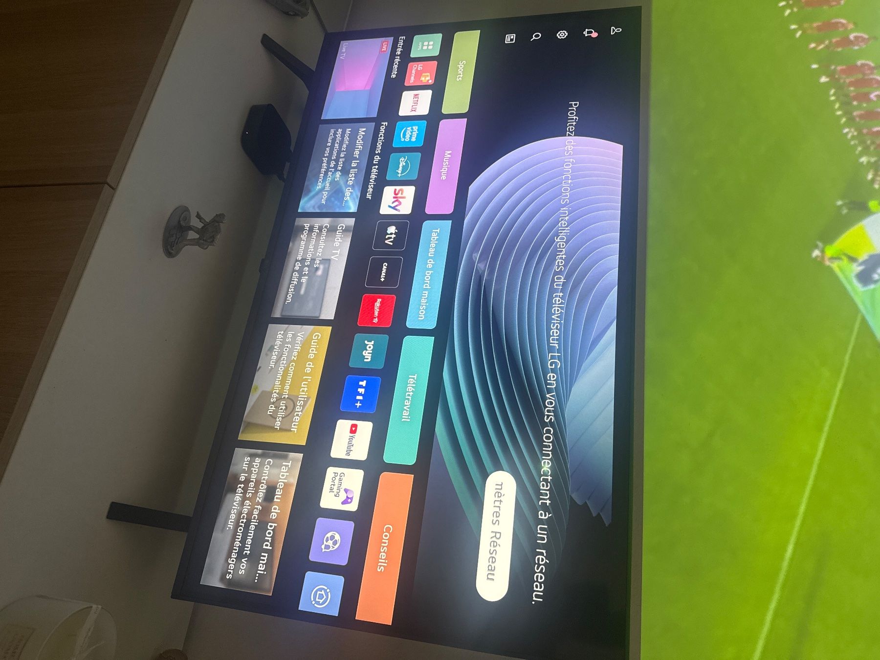 LG Fernseher: Téléviseur LG 43 pouces LED 4K – Neu (gemäss Beschreibung) aus Genève von DDLDM 4