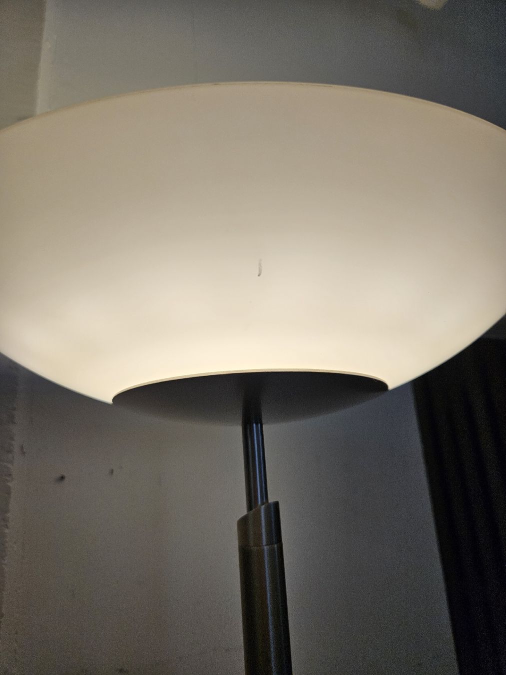 Lampes: LED Stehlampe  – D'occasion à Pratteln par Cartonsducoeur_bl 3