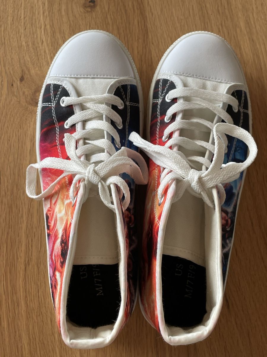 Scarpe da uomo: Handgezeichnete Stranger Things Schuhe (Neu) – Nuovo (secondo la descrizione) da Adetswil venduto da Mschnuffi 2