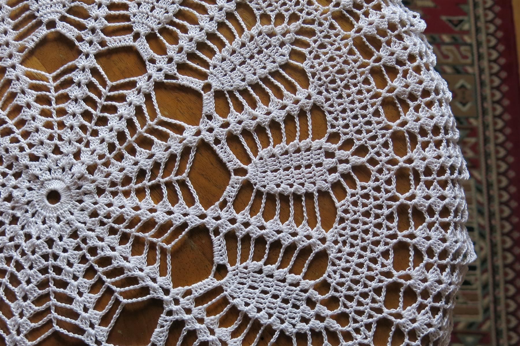 Tutte le decorazioni: Rundes Häkeldeckchen /weiss/ ca 58 cm – Nuovo (secondo la descrizione) da Schaffhausen venduto da Espressoo7 2