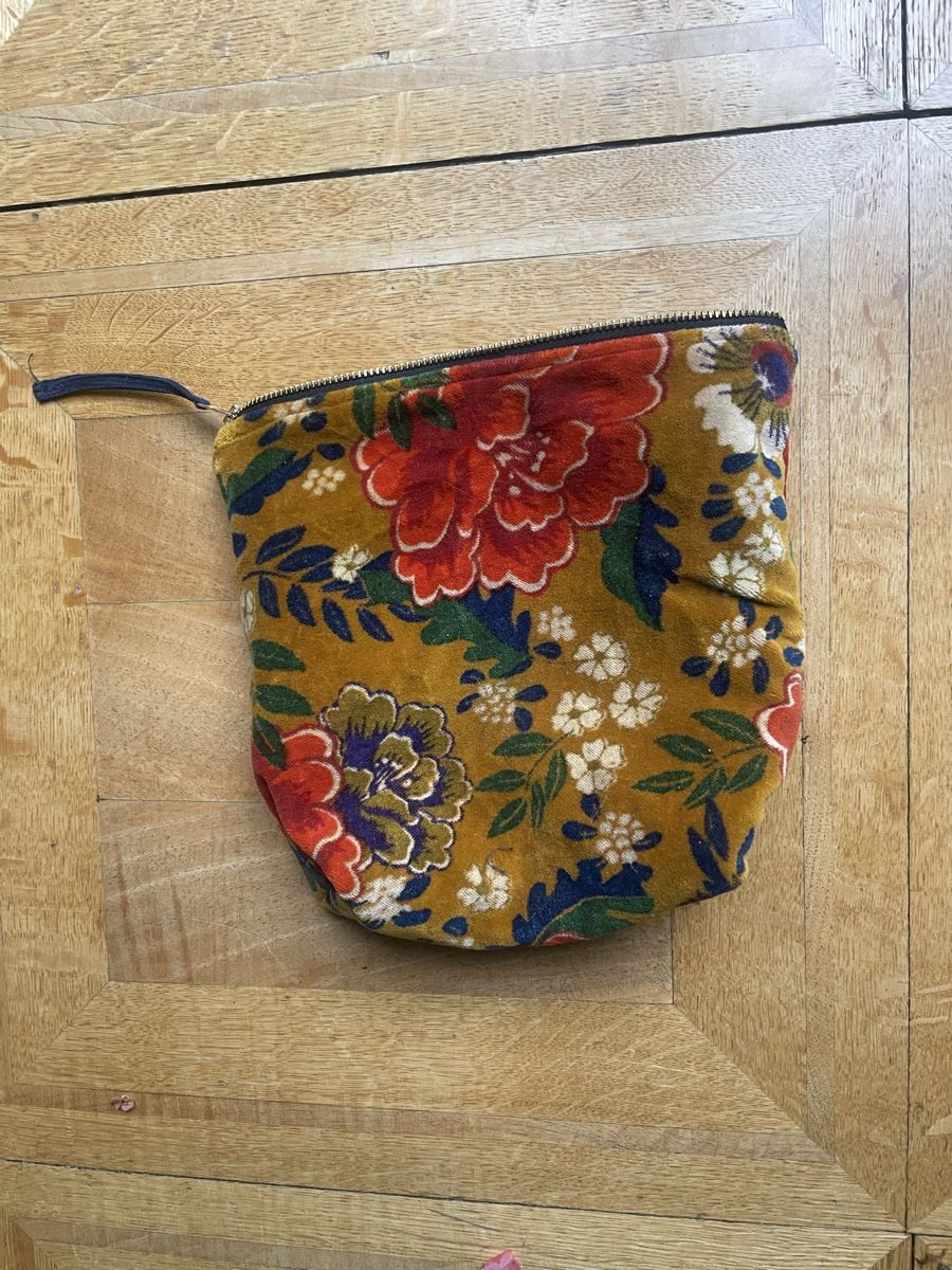Custodie per cosmetici: Pochette velours – Nuovo (secondo la descrizione) da Vevey venduto da louloute72