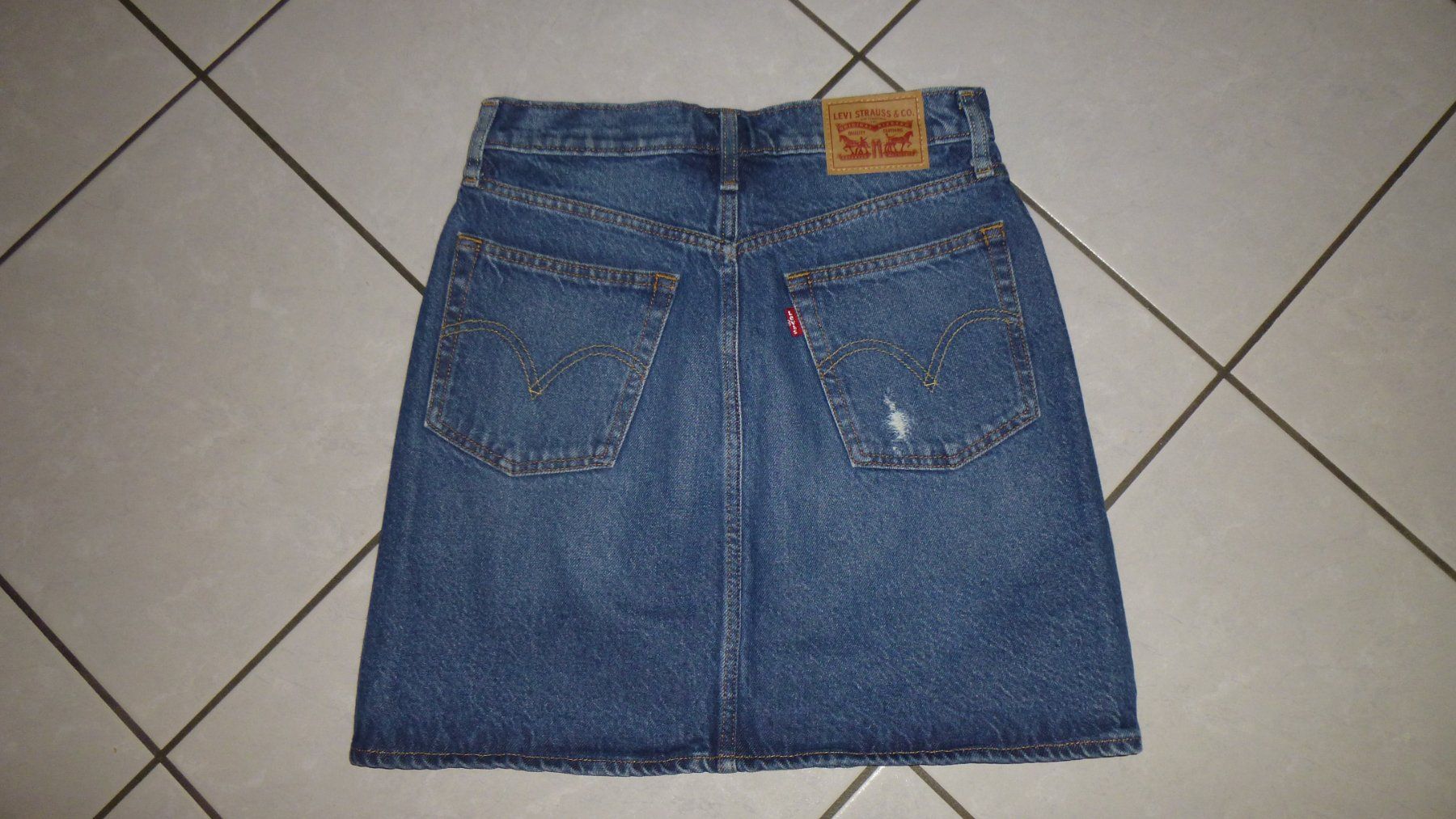 Levi's Gonne: Jeansrock  / Levis / S – Usato da Triengen venduto da misterpicknicker 1