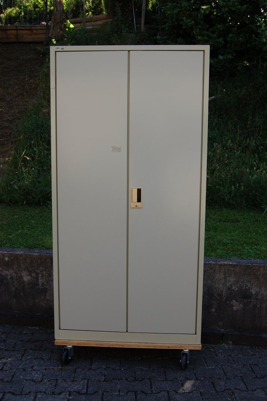 Lista Armadi: LISTA Schrank mit Schlüssel – Usato da Bauma venduto da Dampf63 1