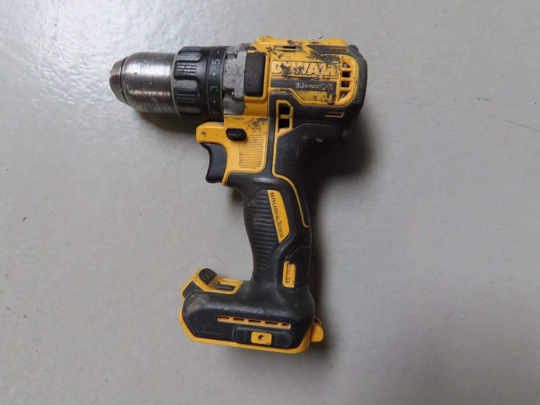 Dewalt Trapani: Dewalt Bohrmaschine – Usato da Alpnach-Dorf venduto da Hess-Automobile 1
