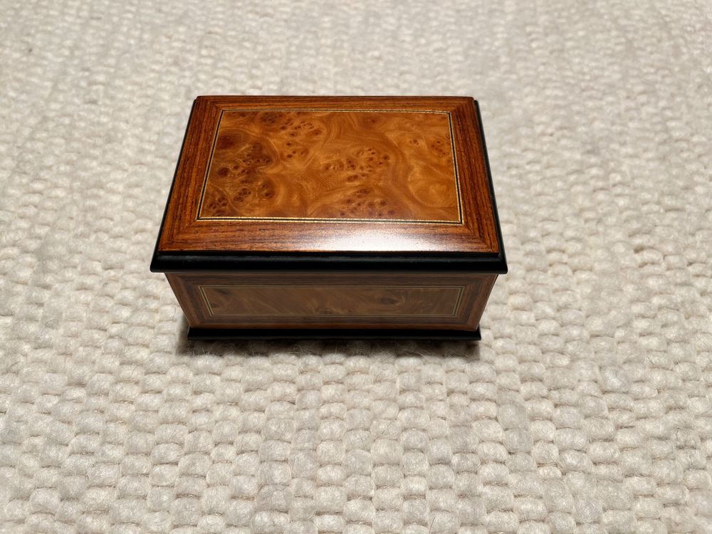 Spieluhr Bella Ciao - Handkurbel Musikbox Aus Karton 18-Ton