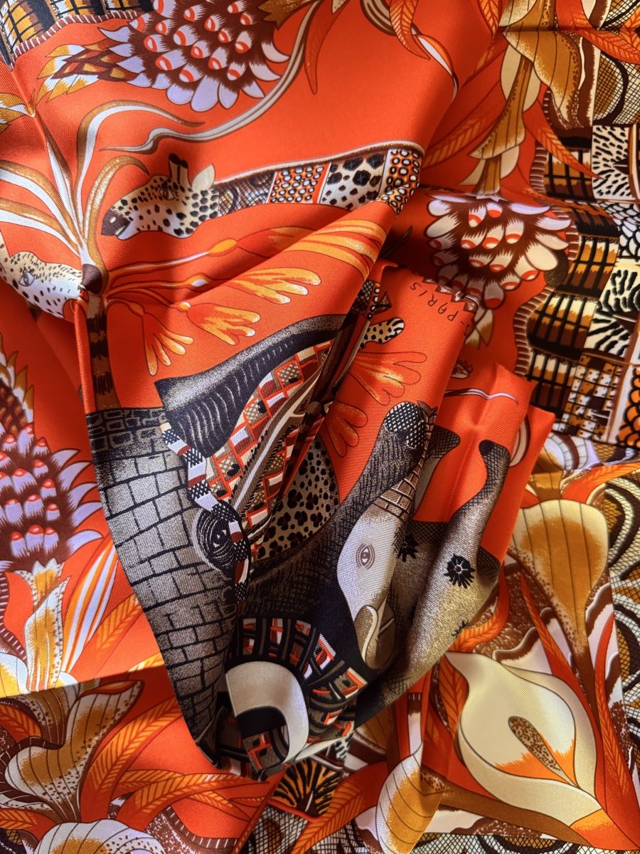 Hermès Foulard & Sciarpe: Hermès carré 90 Marche du Zambeze  – Nuovo e nell'imballaggio originale da Genève venduto da HappyLifestyle 8
