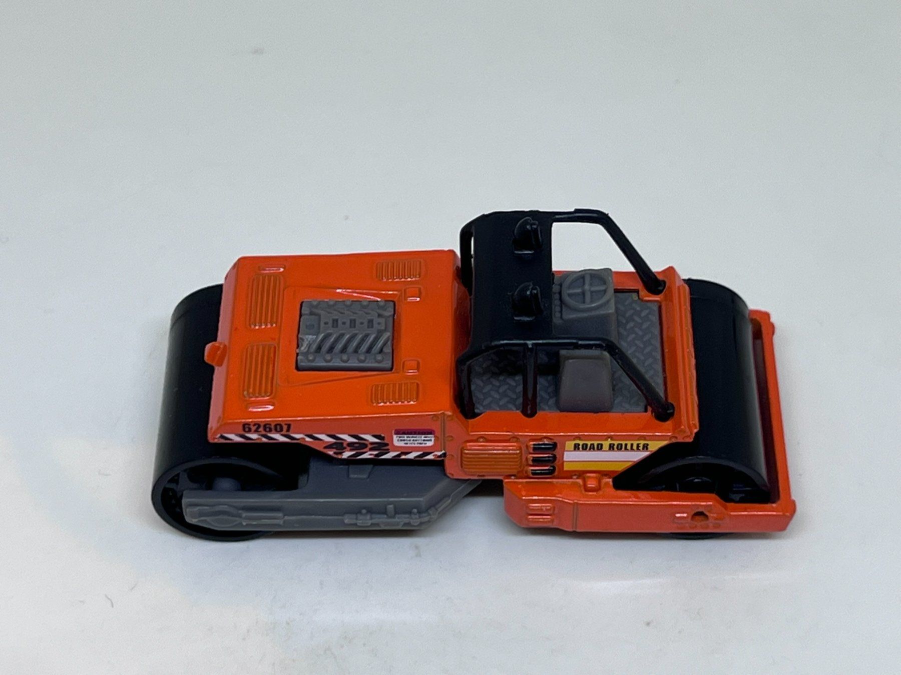 Matchbox Modellini d'auto: Matchbox Road Roller #804 – Usato da Wildegg venduto da LaaBoutique 1