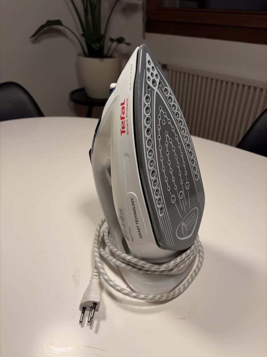 Tefal Ferri da stiro: Tefal iron in good Condition! – Usato da Nyon venduto da tor_6gr5