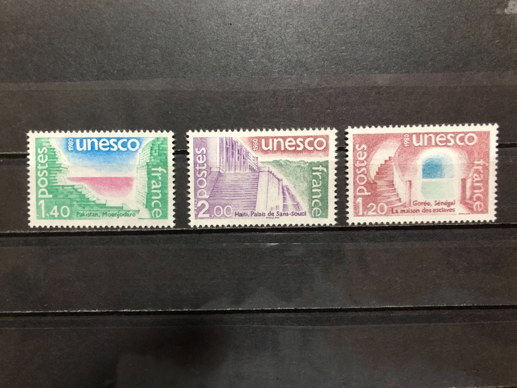 Tutti i francobolli: Triplet UNESCO Neuf** 1980 – Nuovo e nell'imballaggio originale da Lausanne venduto da ffhoud