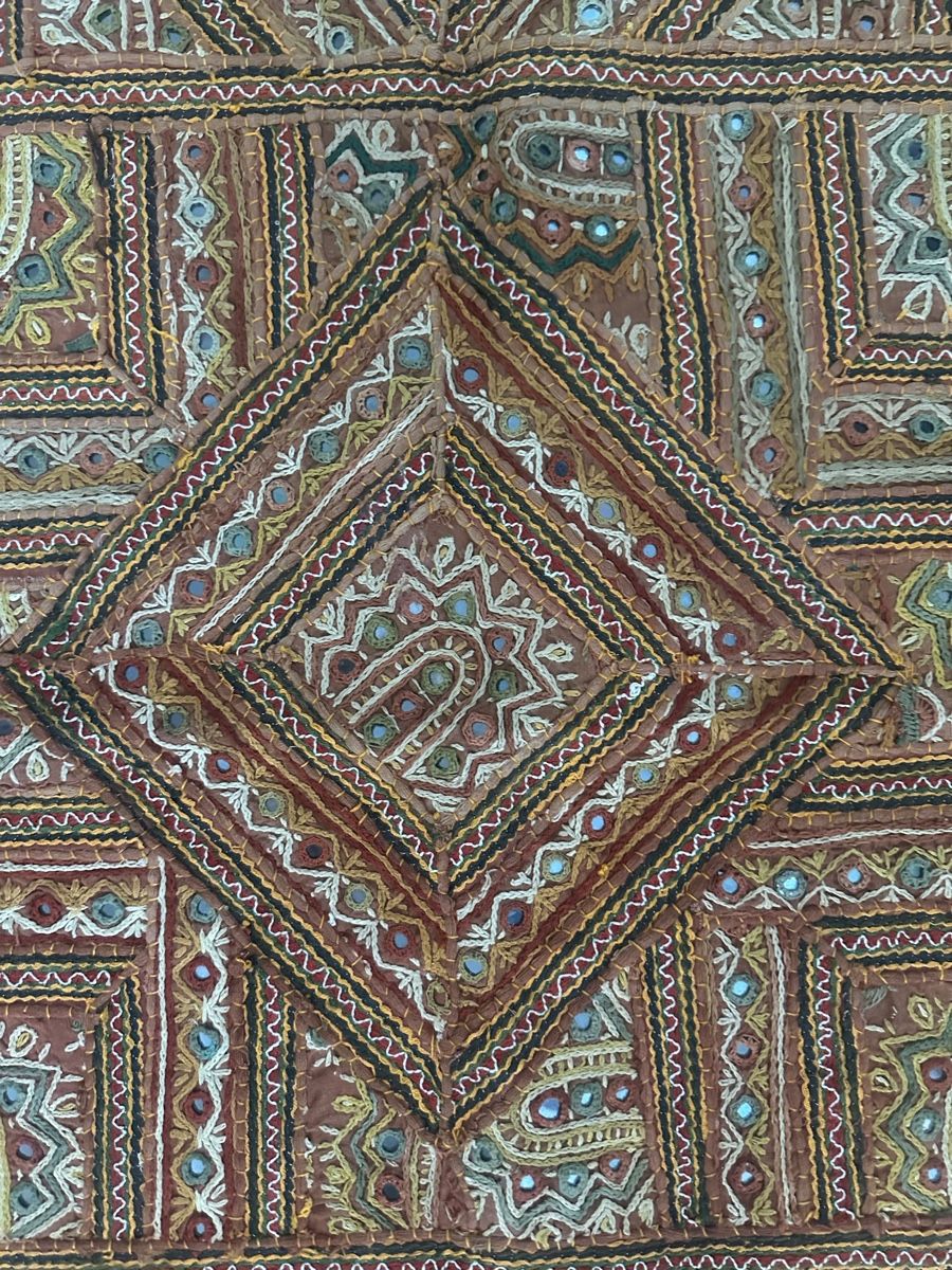 Tessuti: Wandbehang Patchwork bestickt Spiegel traditionell 97x155cm – Usato da Laupen BE venduto da atina80 4