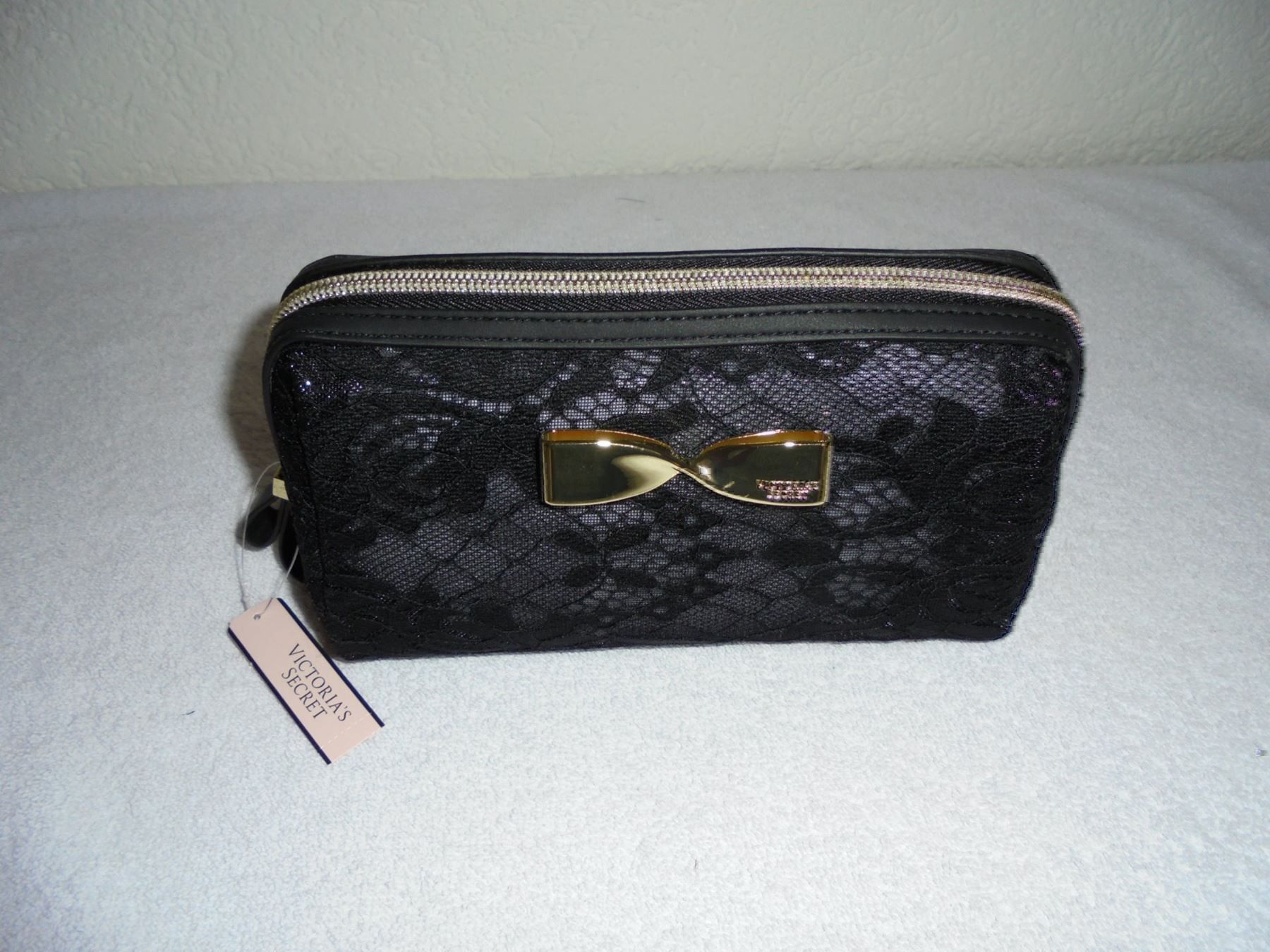Victoria's Secret Custodie per cosmetici: VICTORIA'S SECRET MAKE-UP TASCHE – Nuovo e nell'imballaggio originale da Aarau Rohr venduto da PinkSchwein