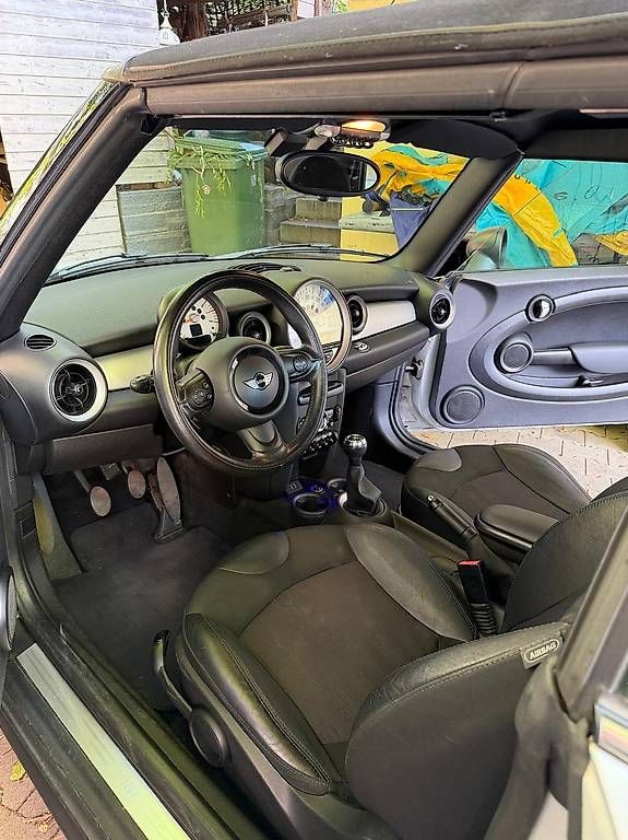 Autos: Mini ONE Cabrio - 1. Hand - mit MFK – D'occasion à Wilen b. Wollerau par iva_n8v7 3
