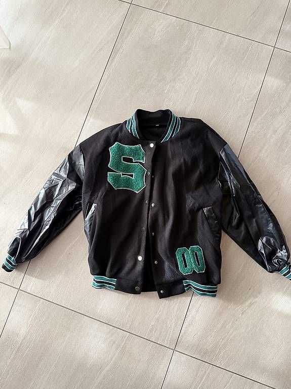 Jacken: College Jacke – Gebraucht aus Zwingen von KatjaM
