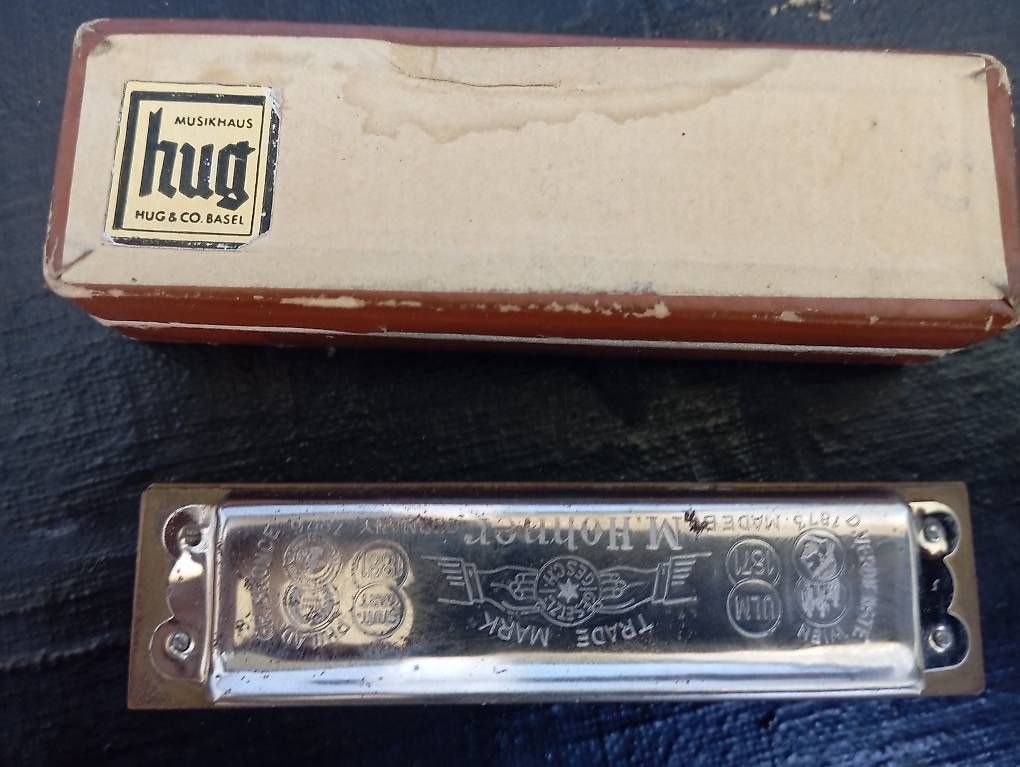 Hohner Strumenti musicali: Hohner Vereins-Harmonika mit Box gebraucht – Usato da Basel venduto da Petergunn 2