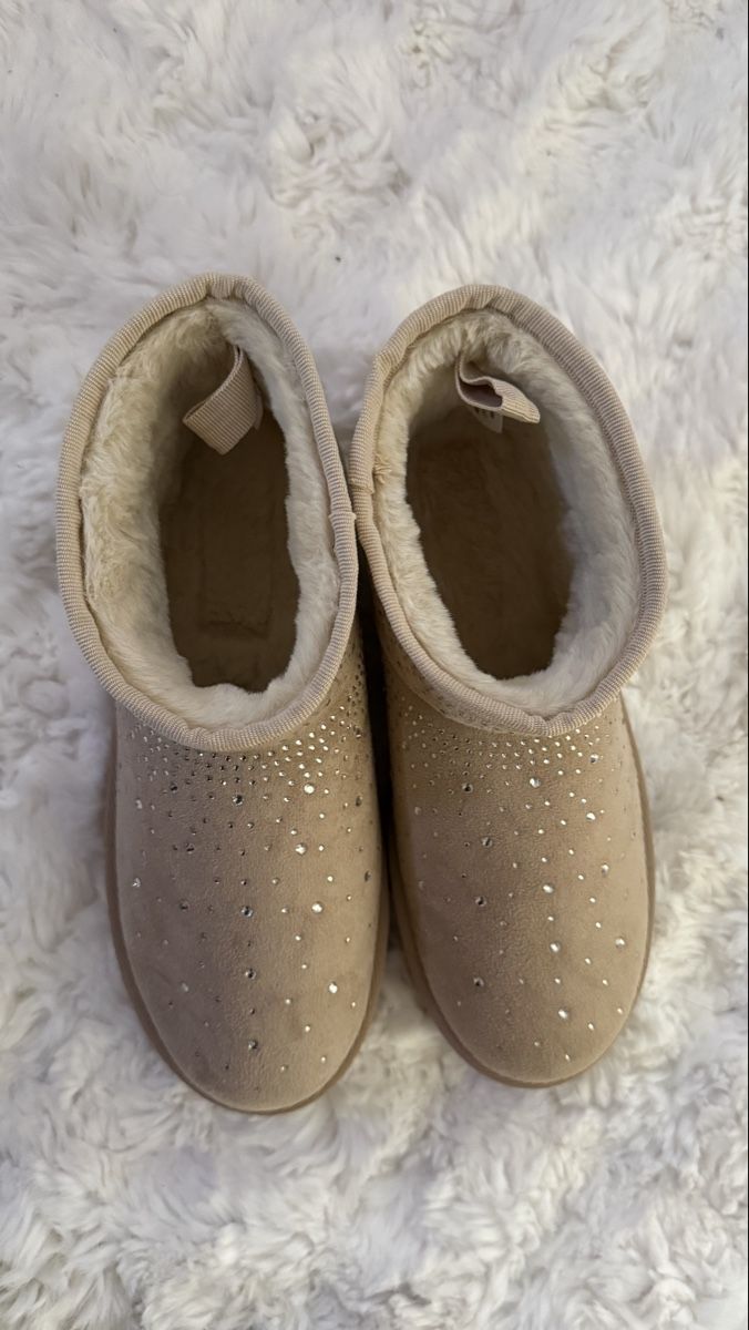 Damenschuhe: Chaussures d’hiver – Neu (gemäss Beschreibung) aus Neuchâtel von xiao_bei 1