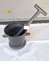 1 Stück Gusseisen Mörser mit Stössel schwere Ausführung