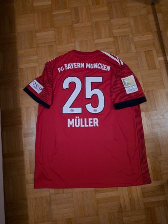 FC Bayern München Heimtrikot 18/19 #25 Müller in Grösse XL
