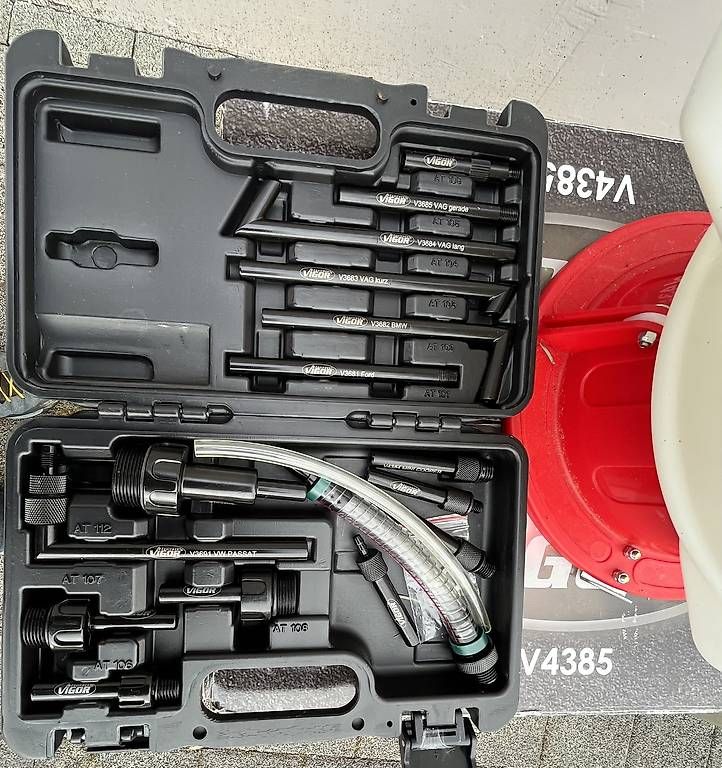 Tutti gli attrezzi: Vigor V4385N Öl Einfüllgerät mit Adapter Satz – Usato da Beinwil am See venduto da peety 3