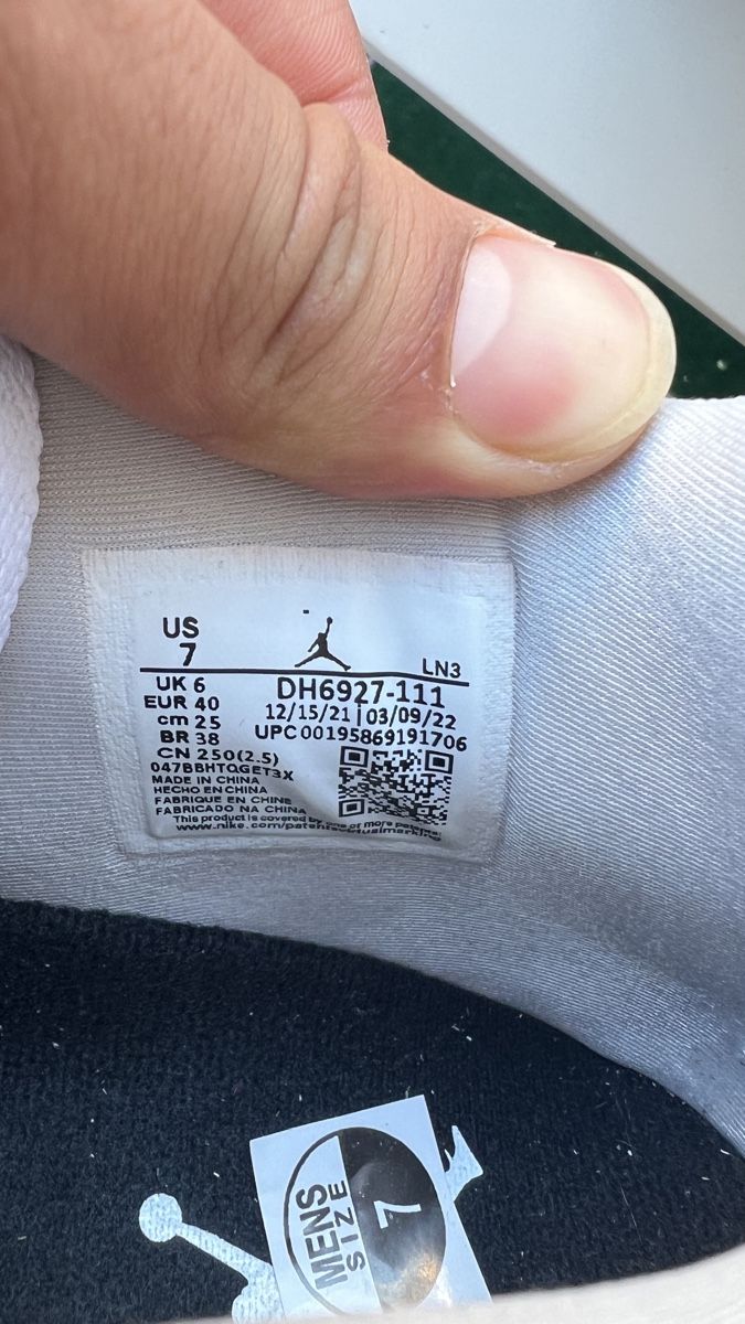 Jordan Scarpe da uomo: Jordan 4 Military black  – Nuovo e nell'imballaggio originale da Winterthur venduto da pet_n2q9 4