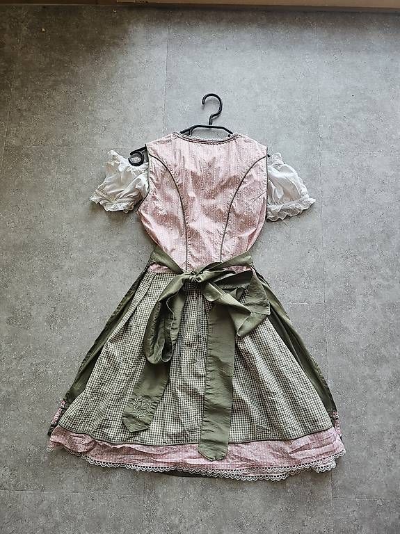 Vestiti: Amisu Dirndl 34  – Usato da Hauenstein venduto da Desey 1