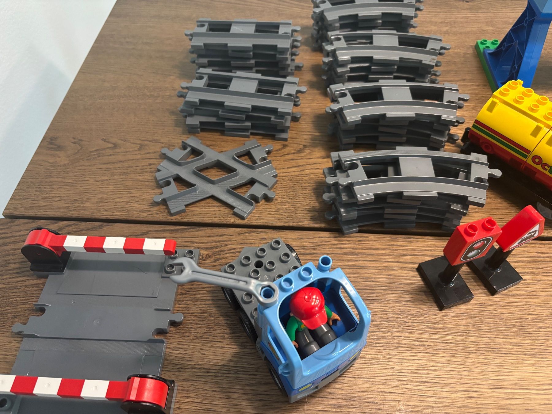 Lego Kit di costruzioni: LEGO DUPLO 5609 Eisenbahn Super Set / Deluxe Train Set – Usato da Niederweningen venduto da ronboni 2
