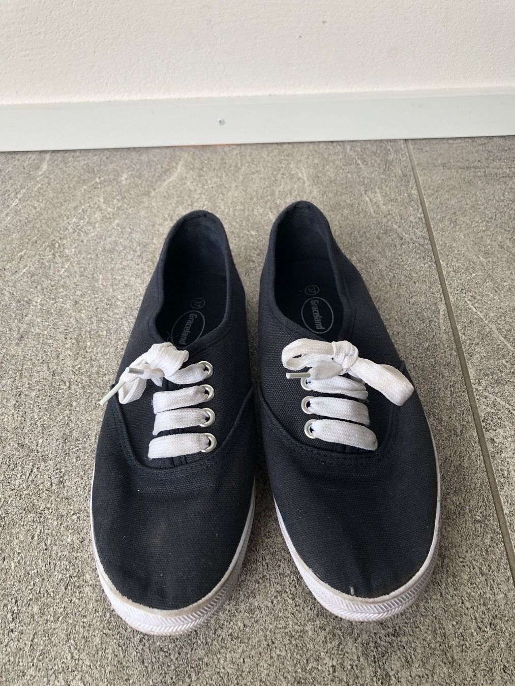 Graceland Scarpe da donna: Sneakers – Usato da Wiesendangen venduto da fed_jsw7