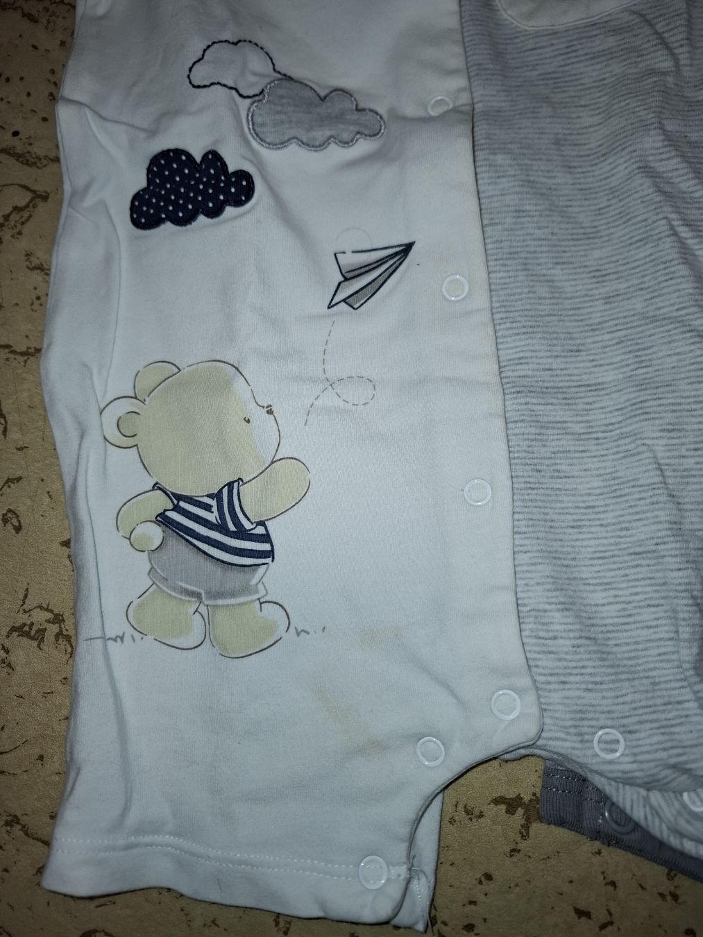 Lotti & Set di vestiti: Kleiderpaket kurze Pyjama 74 – Usato da Mels venduto da TK2005 1