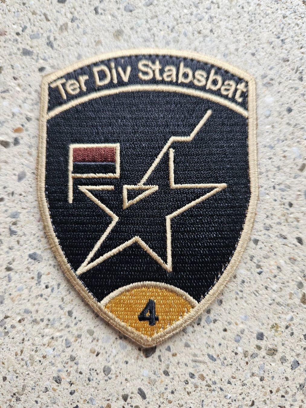 Placchette & Badge: Badge Ter Div Stabsbat 4 mit klett *** – Nuovo e nell'imballaggio originale da Riedholz venduto da fr_sIruP