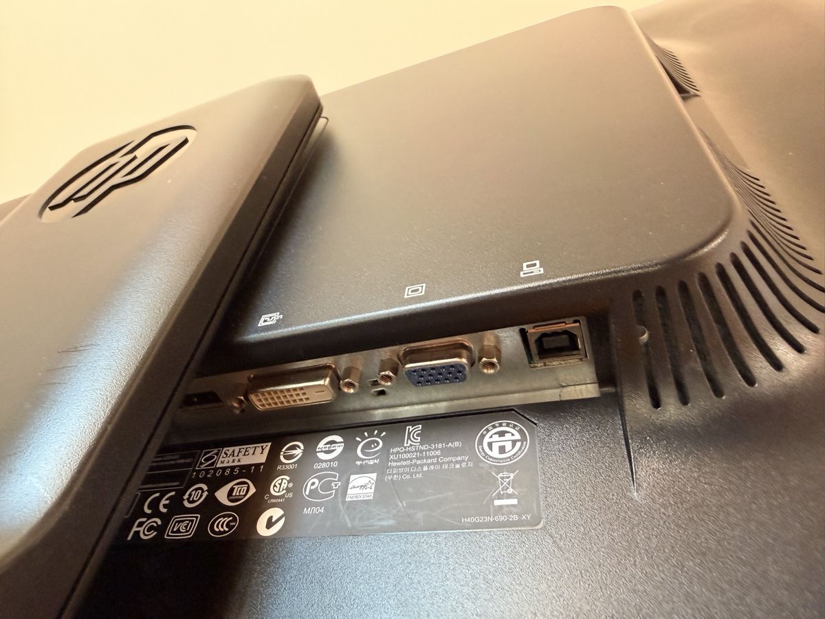 Hewlett Packard Monitor: PC Monitor – Usato da St. Gallen venduto da noa_h 2