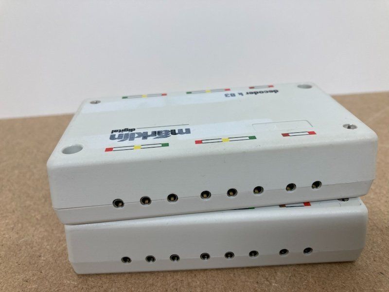 Märklin Modelleisenbahnen: 2 Stück Märklin digital Decoder 6083 k 83 – Gebraucht aus Büsserach von ModellbahnDepot 4