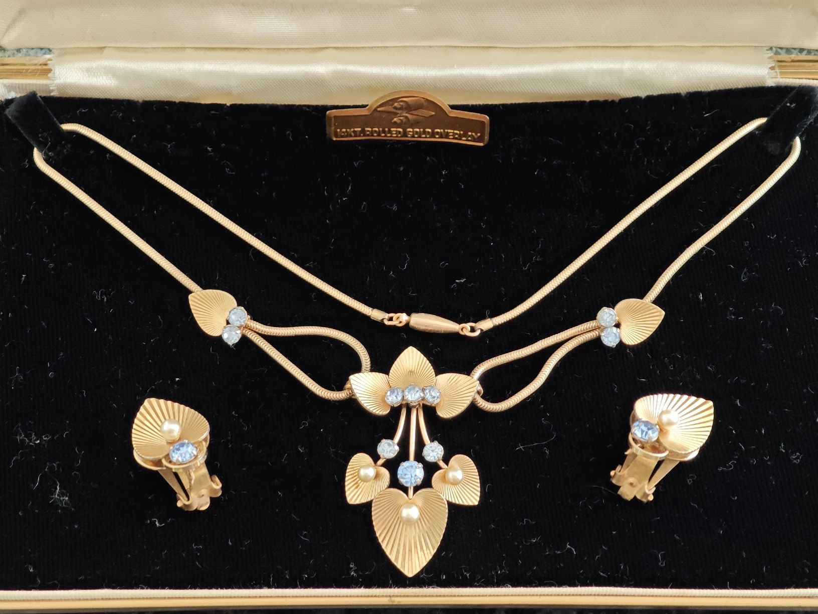 Altri gioielli: Schmuckset Collier mit Ohrclips – Usato da Winterthur venduto da Murmel4 1