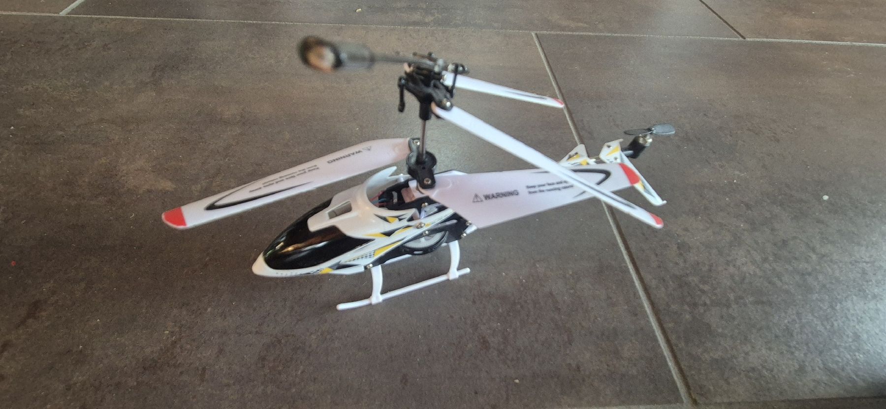 Kit di modellismo & Modellini statici: Helikopter ferngesteuert – Usato da Wuppenau venduto da Suenneli10 2