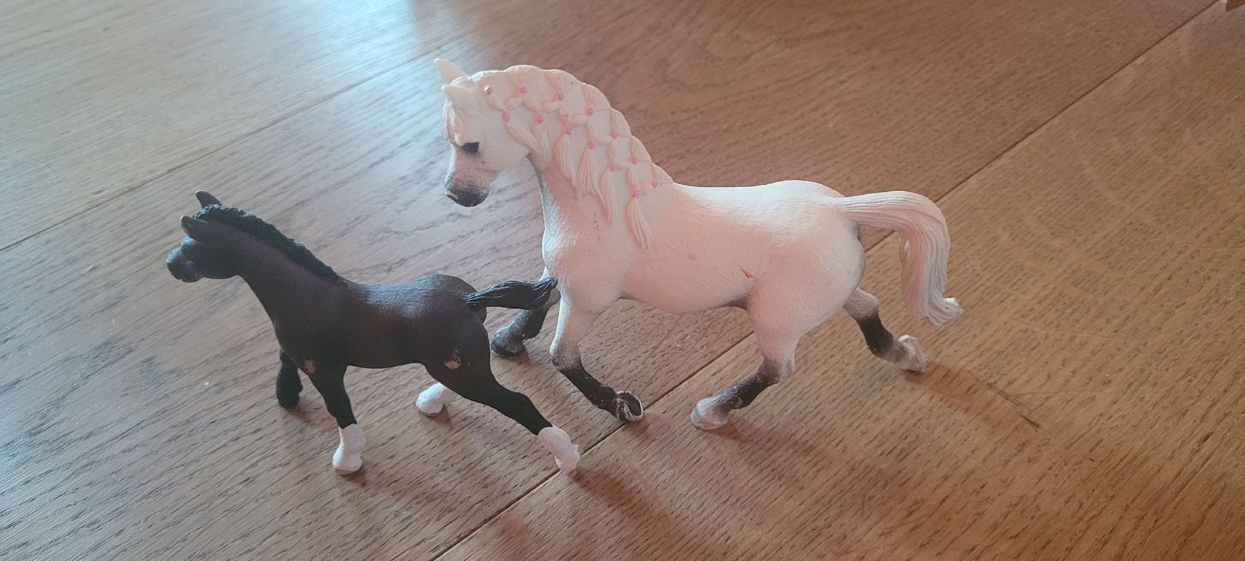 Schleich Giocattoli: Schleich Pferde Set – Usato da Mühlrüti venduto da yllen88
