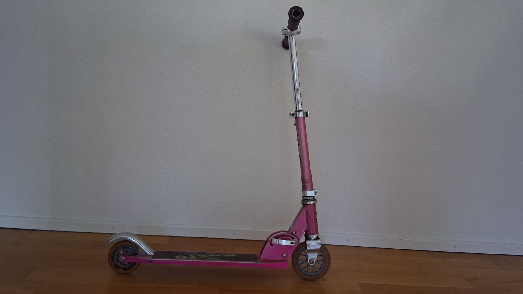 Micro Kickboard: Micro Trottinette Rosa – Usato da Rapperswil SG venduto da bofrit