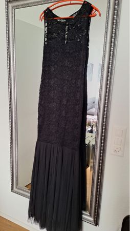 Elegant Black Lace Maxi Dress