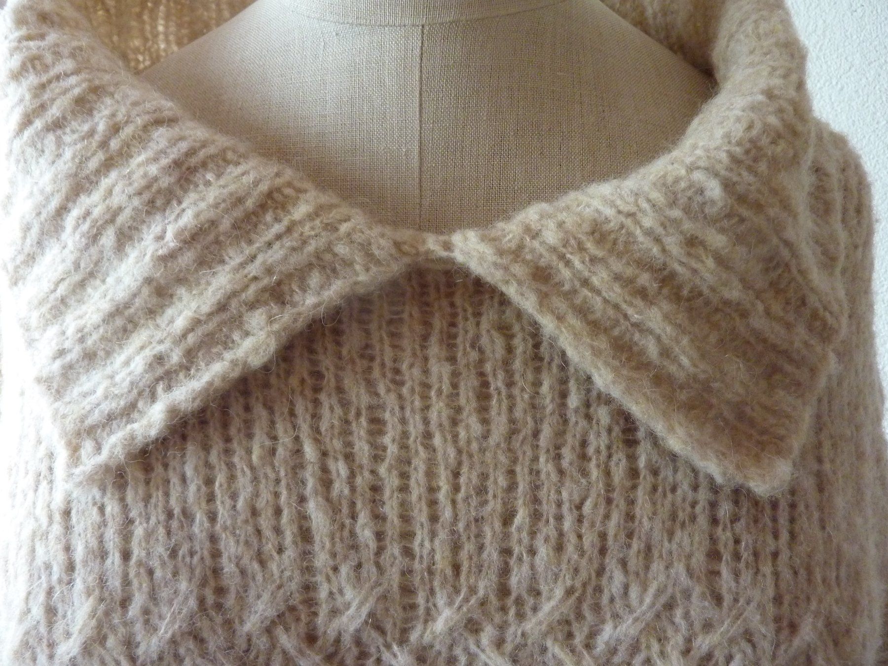 Pullover & Sweatshirts: Strickpullover, beige 34/36 kuschelweich – Neu (gemäss Beschreibung) aus Waldstatt von Kananaskis1 3