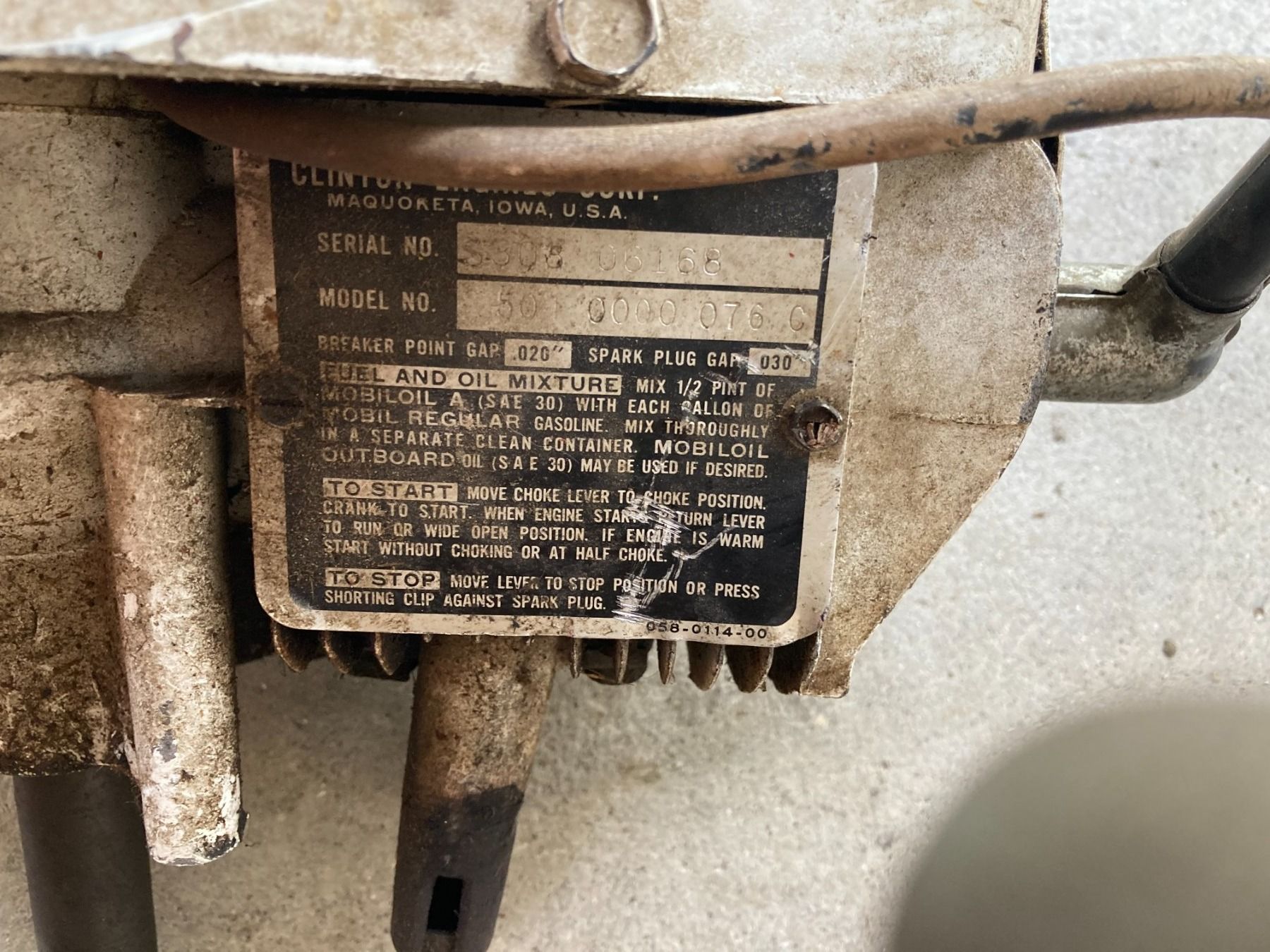 Motoren: Motor Clinton, Benzinmotor – Defekt aus Bauma von Hmuggi 1