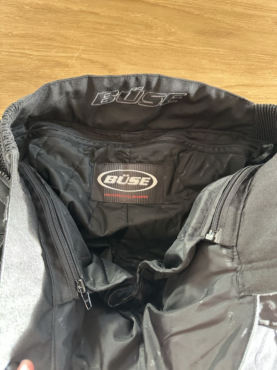 Hosen: Büse Motorradhose schwarz – Gebraucht aus Rifferswil von n.megert