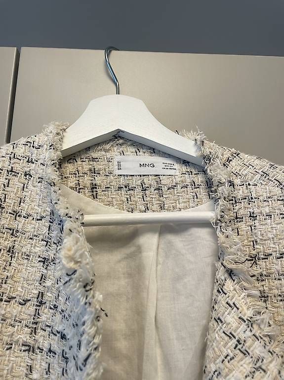 Mango Giacche: leichte Übergangsjacke Mango – Usato da Lenzburg venduto da lejlaimamovic 1