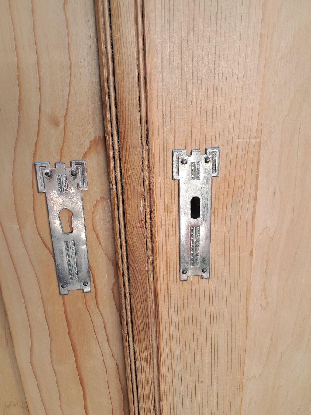 Armadi: Tannenschrank Jugendstil ab 1Fr. – Usato da Lütisburg venduto da anou00 3
