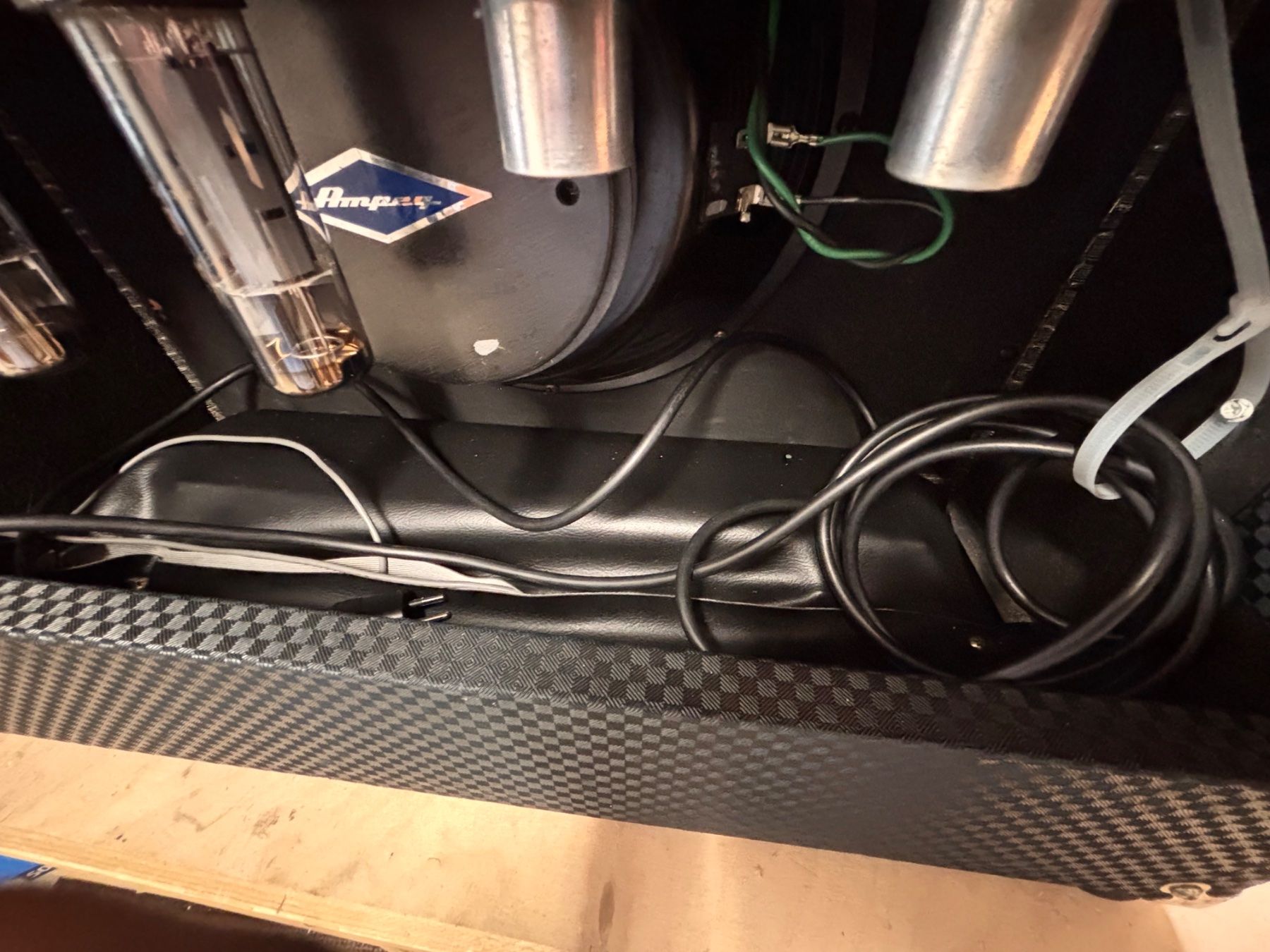 Ampeg Verstärker: Vintage Ampeg Reverberocket Amplifier – Gebraucht aus Buch SH von JTThomas 5