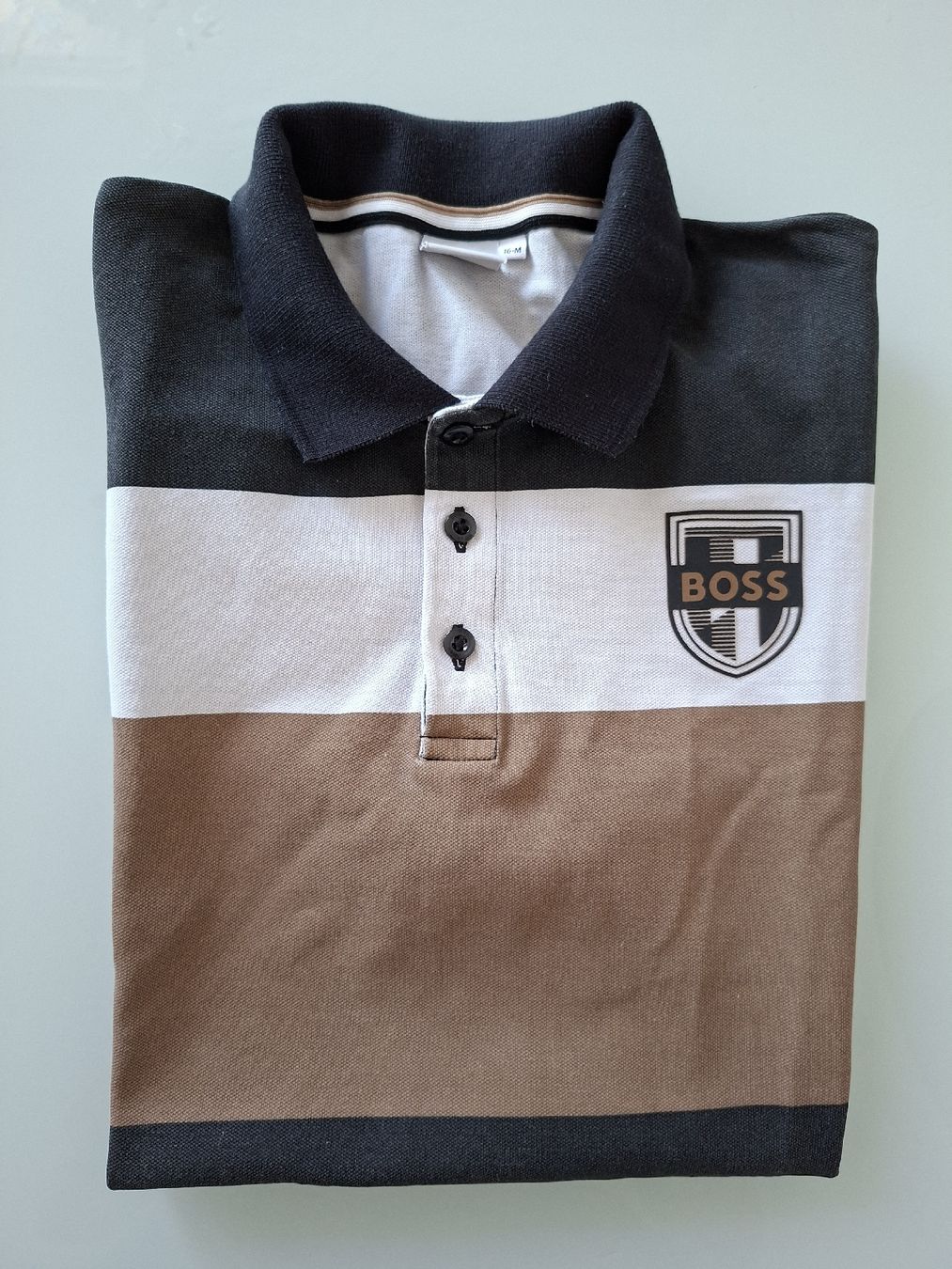 Hugo Boss Magliette Polo: Polo BOSS homme rayé multicolore, taille M, 16 – Usato da Renens VD venduto da ser_j2fn