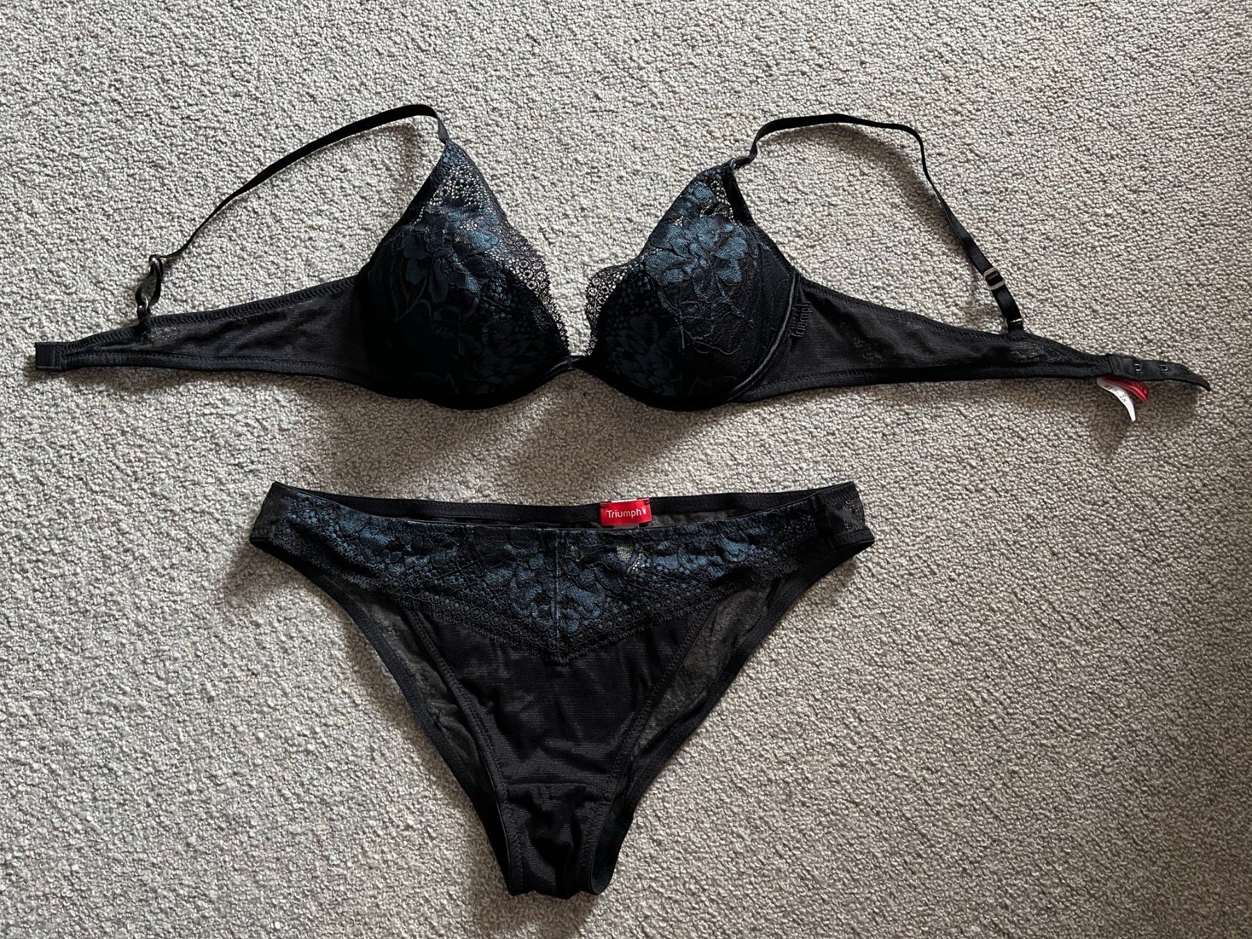 Triumph Altra biancheria intima: TRIUMPH Set BH Gr 80 A; Slip Gr 38 – Nuovo (secondo la descrizione) da Rekingen AG venduto da nederland1
