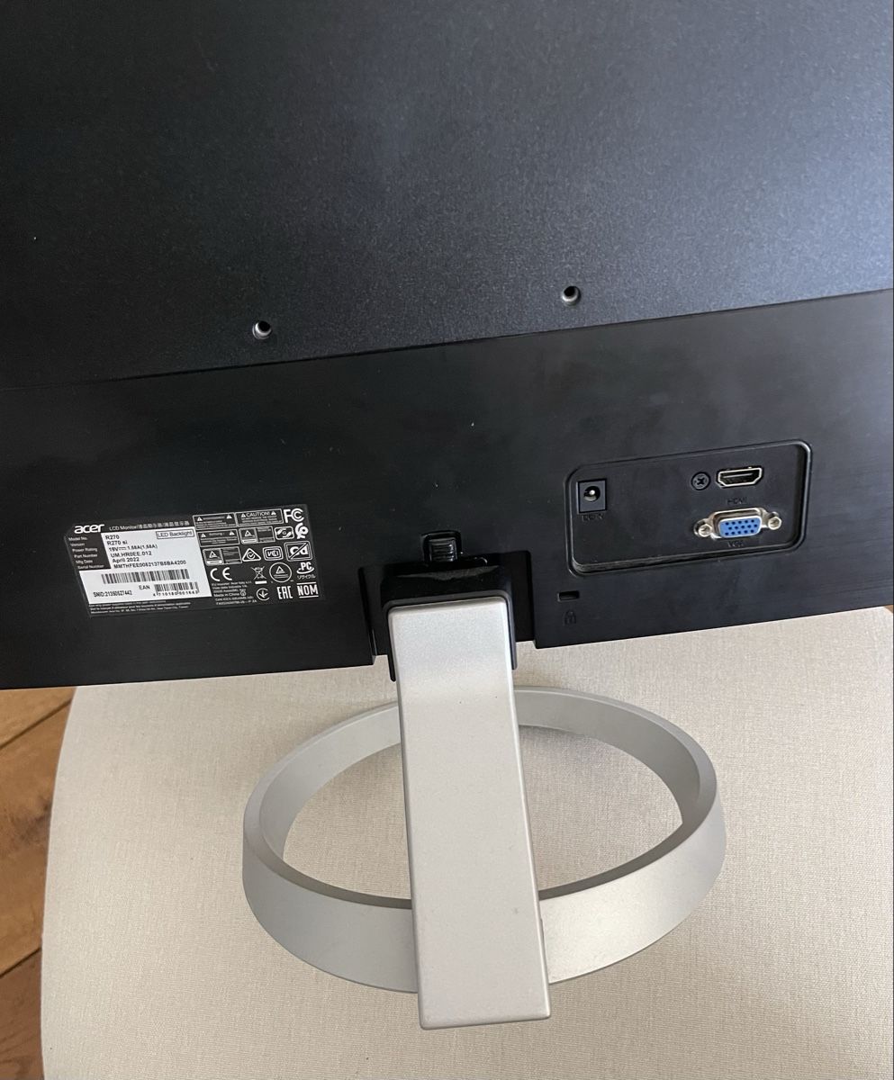 Acer Monitore: Acer Bildschirm – Defekt aus Oberkirch LU von zih_76qm 1