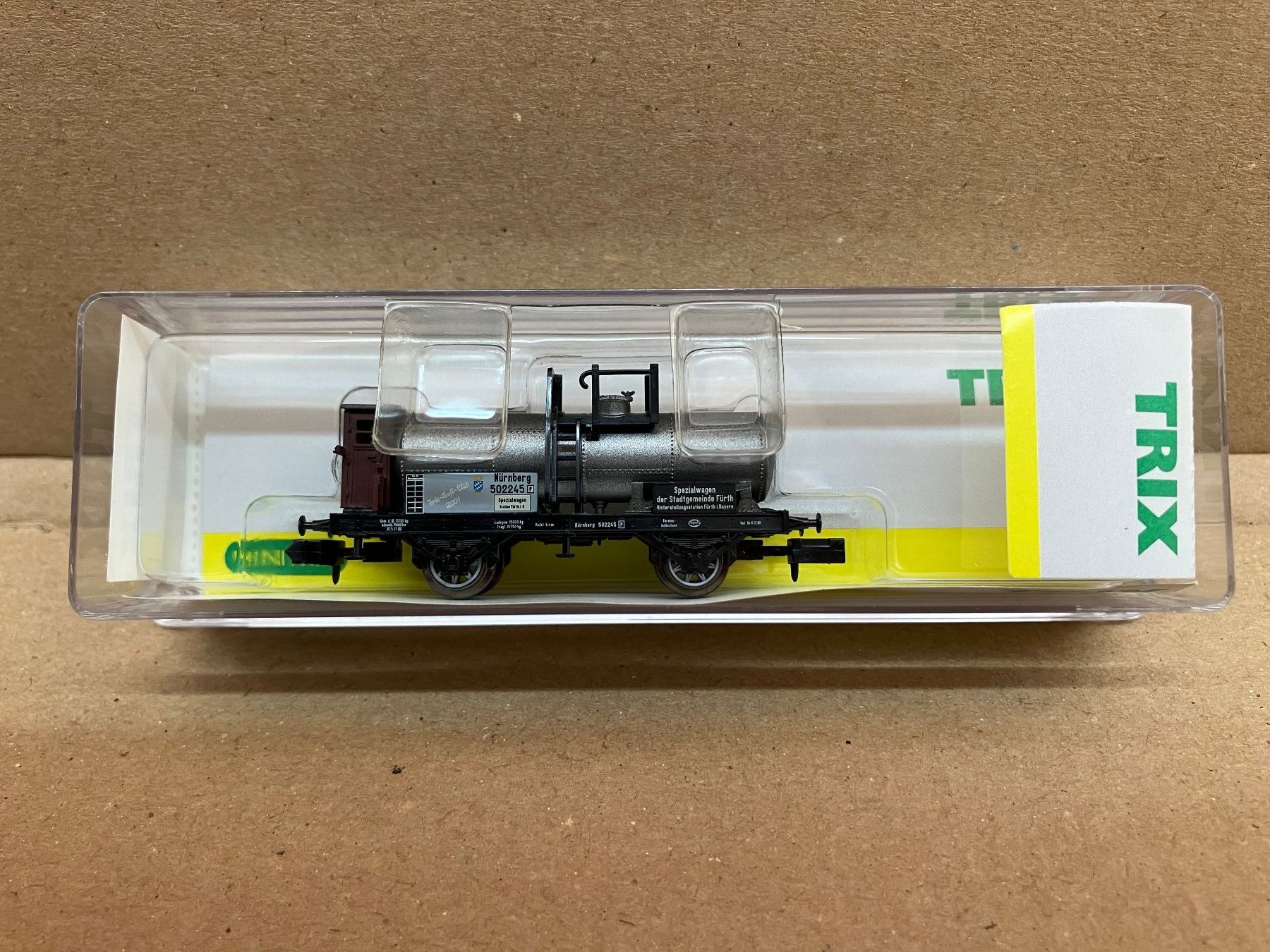 Trix Modellini di ferrovie: Minitrix 15037 2-achsiger Oldtimer Kesselwagen, Spur N – Nuovo (secondo la descrizione) da Neuendorf venduto da sitek071 2