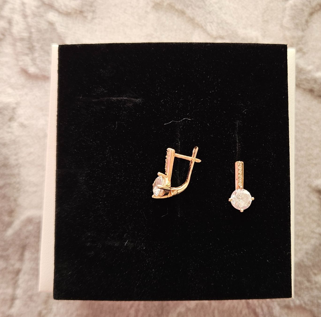 Orecchini pendenti & Orecchini a lobo: Boucle d'oreille OR 585 – Usato da Bex venduto da Villy_Wolf