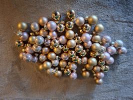 59 kleine, neu Weihnachtskugeli aus Glas in Rosa, Goldfarben