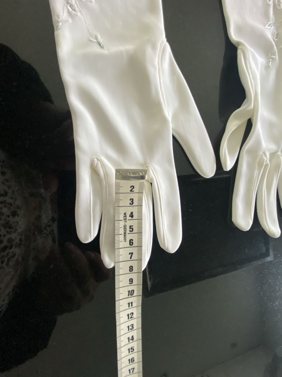 Guanti & manicotti: Ältere Hochzeitshandschuhe weiss – Nuovo (secondo la descrizione) da Sonnental venduto da Sternli57 6