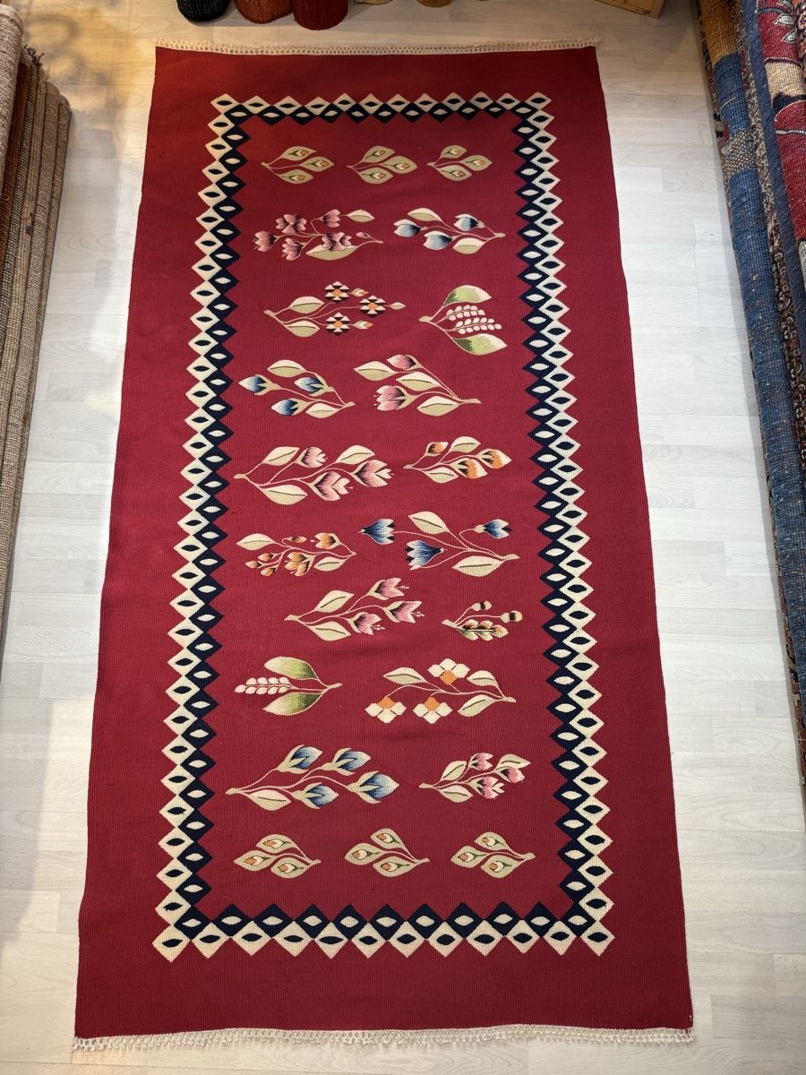 Kelim Tappeti: Roter Vintage Teppich mit Blumenmuster -100x200.cm – Usato da Büron venduto da Filadefia-888